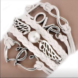 ❤️ White leather love bracelet was silver/pearl